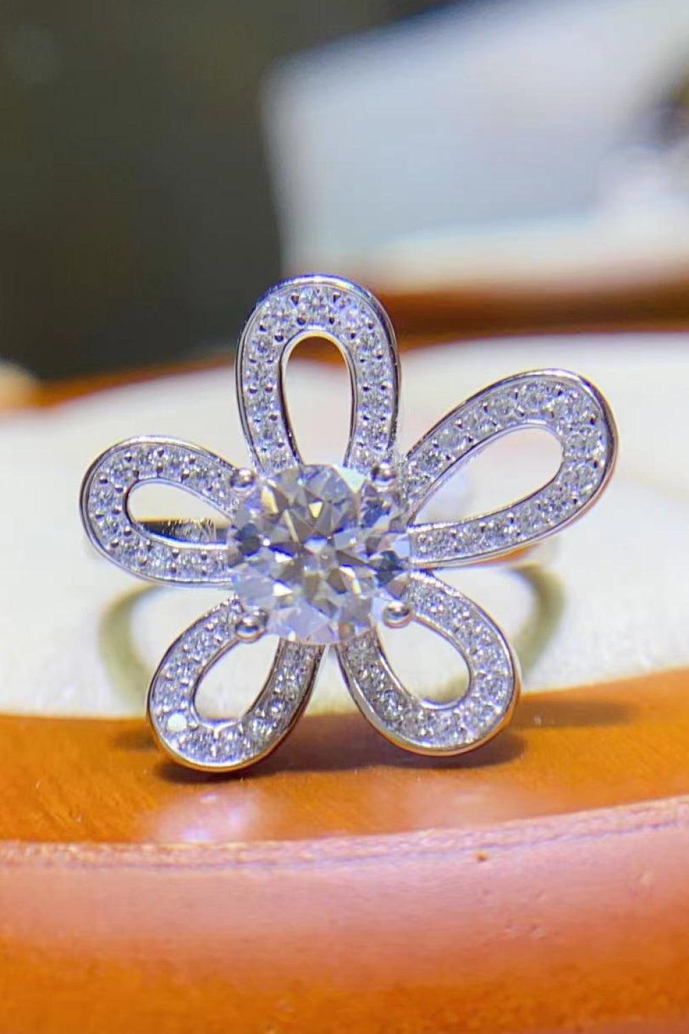 1 Carat Moissanite Flower-Shape Open Ring BLUE ZONE PLANET