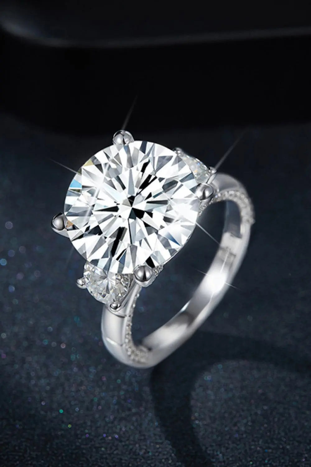 8.6 Carat Moissanite Platinum-Plated Ring BLUE ZONE PLANET