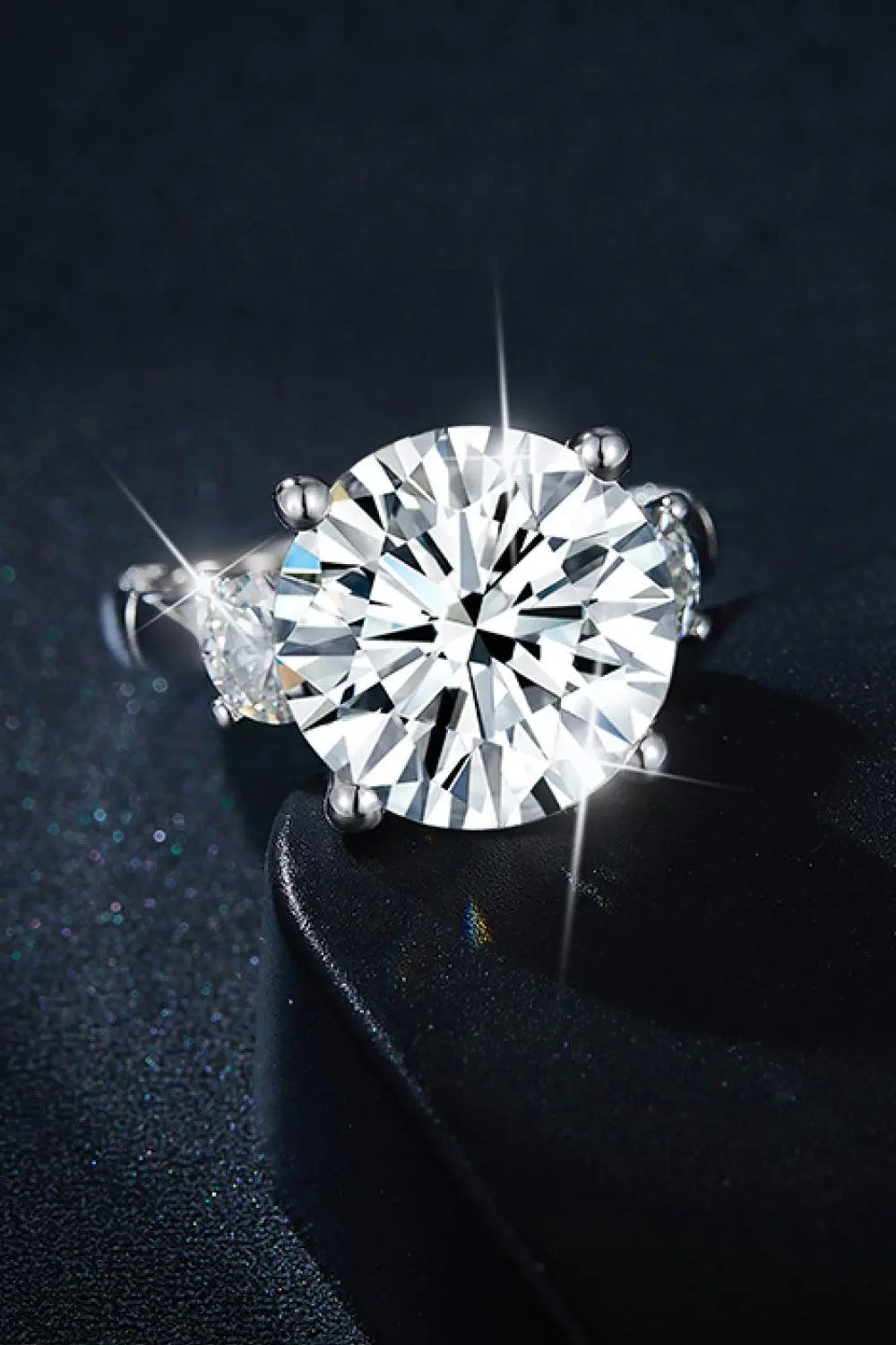 8.6 Carat Moissanite Platinum-Plated Ring BLUE ZONE PLANET