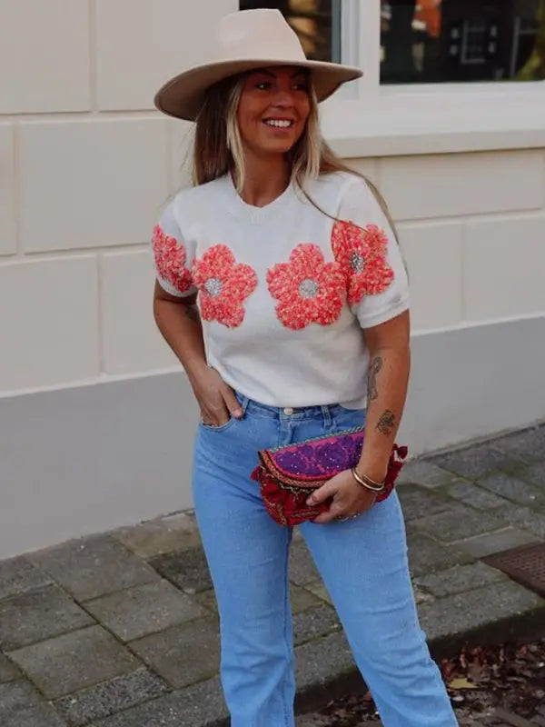 Blue Zone Planet | contrasting flower sweet pink round neck short-sleeved sweater BLUE ZONE PLANET