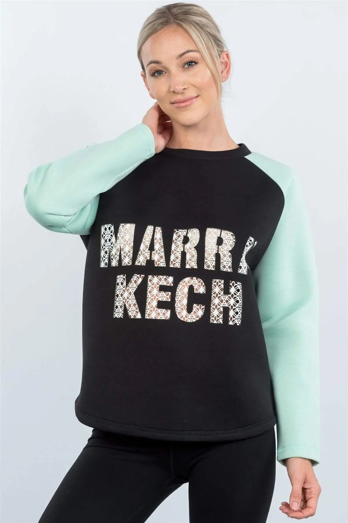 Contrast Sleeve Curved Hem Sweater Blue Zone Planet