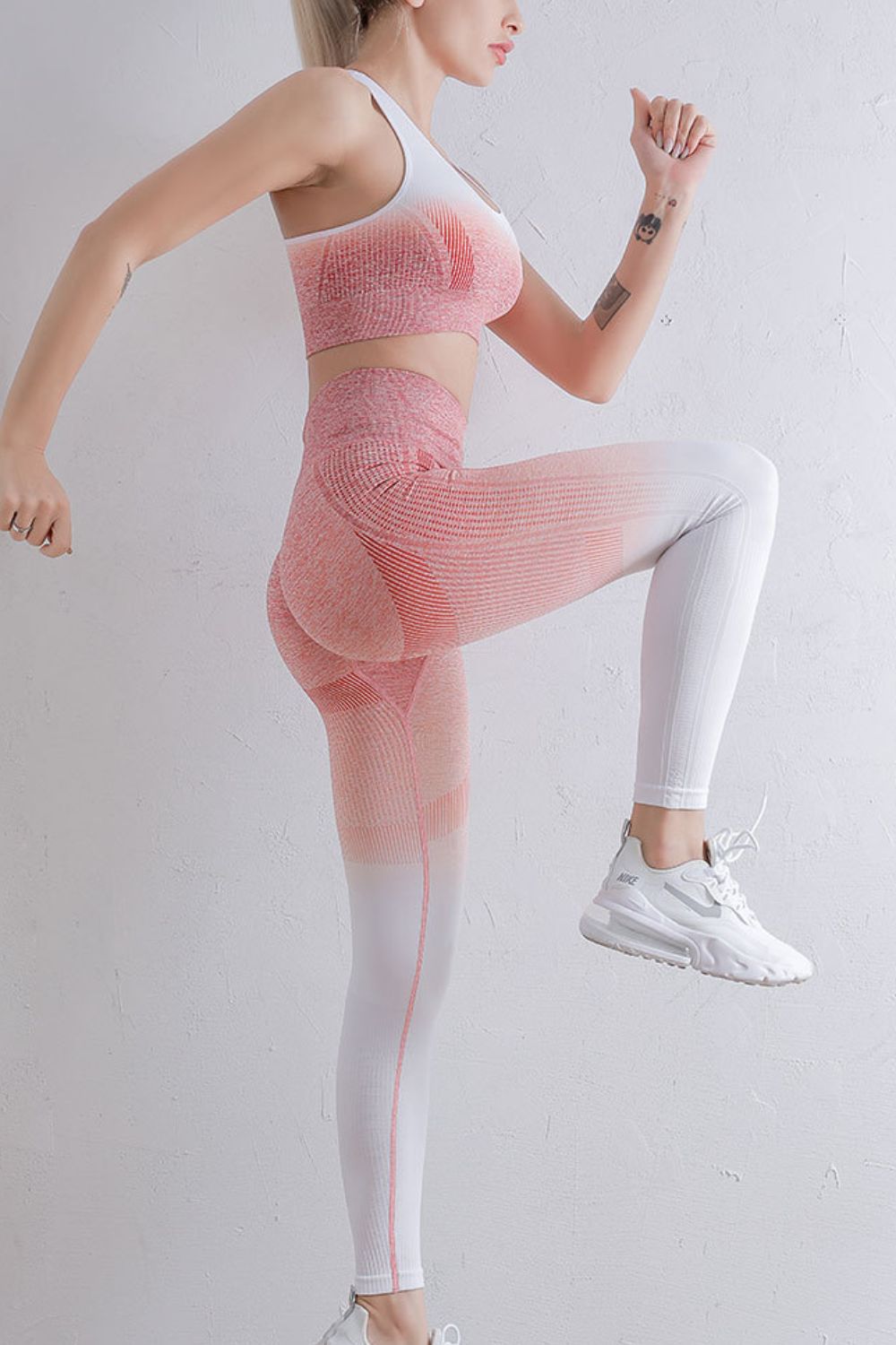 Gradient Sports Bra and Leggings Set BLUE ZONE PLANET