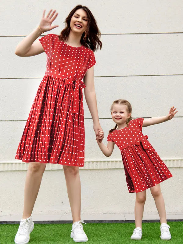 Lily's Woven Polka Dot Pleated Midi Dress kakaclo