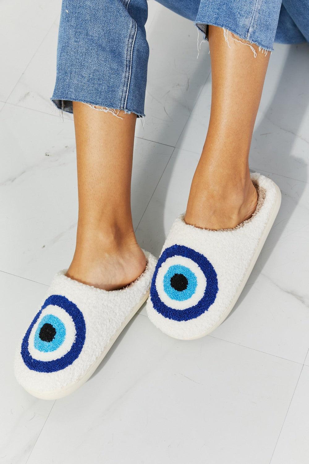 MMShoes Eye Plush Slipper BLUE ZONE PLANET