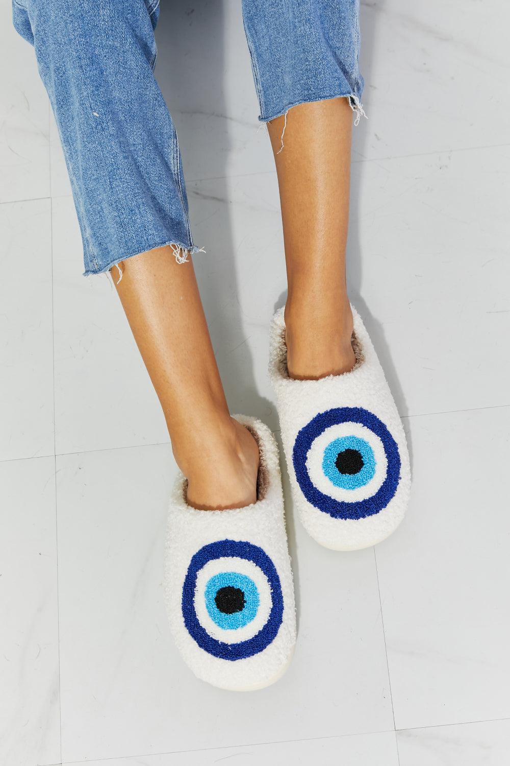 MMShoes Eye Plush Slipper BLUE ZONE PLANET