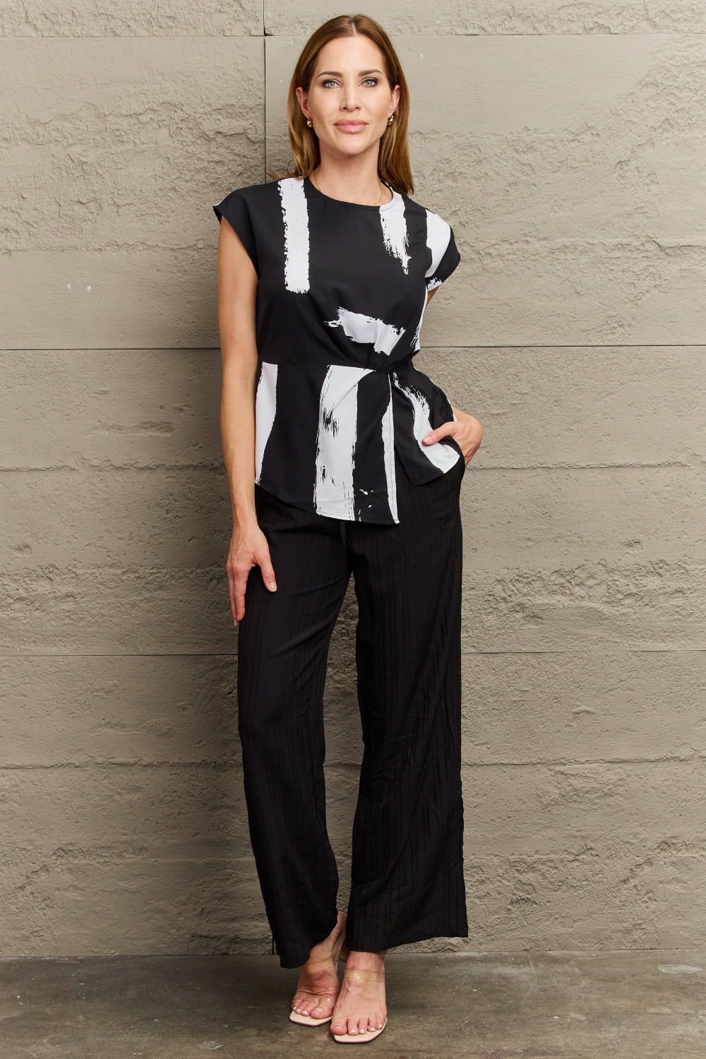 Printed Round Neck Short Sleeve Blouse BLUE ZONE PLANET