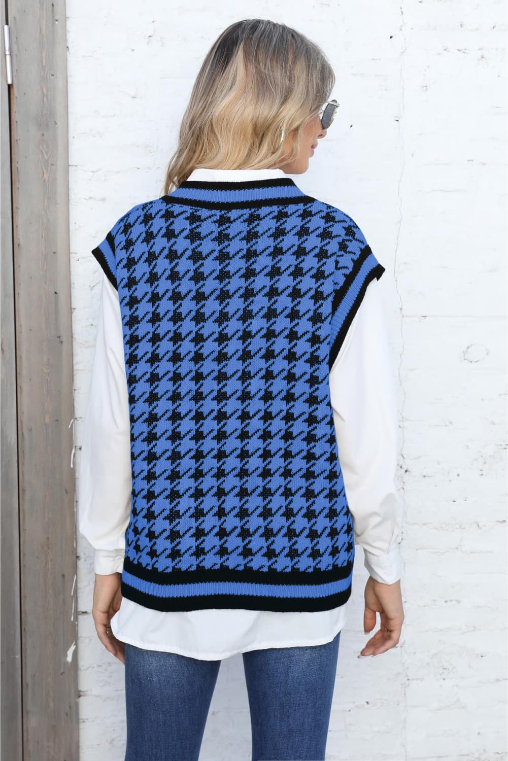 Ribbed V-Neck Sleeveless Sweater BLUE ZONE PLANET