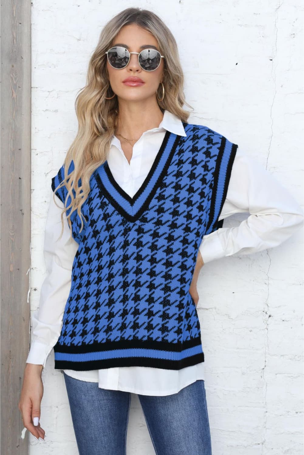 Ribbed V-Neck Sleeveless Sweater BLUE ZONE PLANET