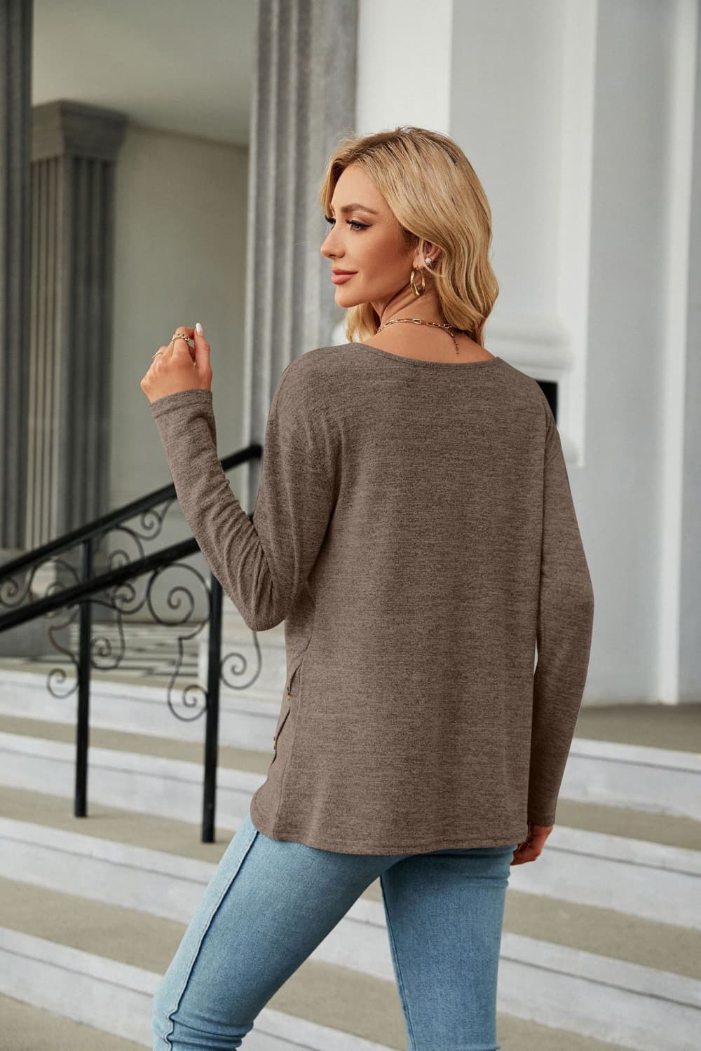 Round Neck Long Sleeve T-Shirt BLUE ZONE PLANET