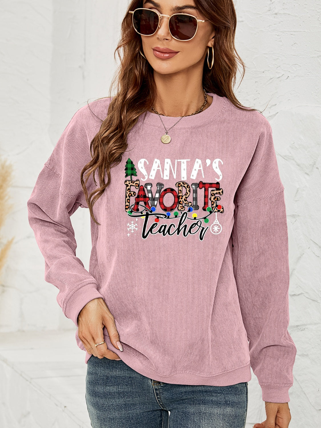 SANTA'S FAVORITE TEACHER Graphic Sweatshirt BLUE ZONE PLANET