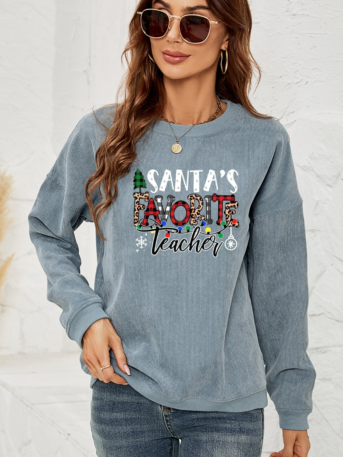 SANTA'S FAVORITE TEACHER Graphic Sweatshirt BLUE ZONE PLANET