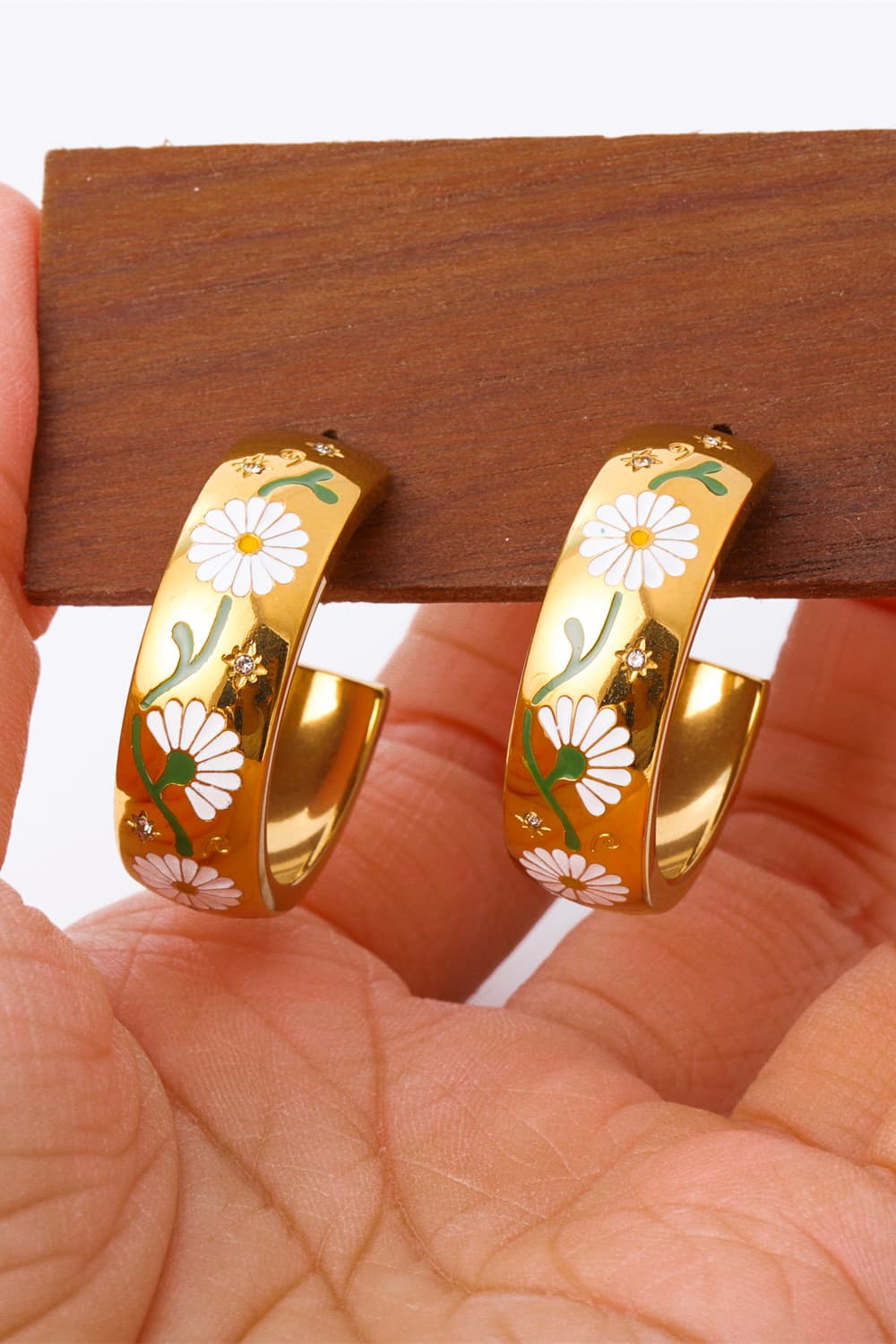 Stainless Steel 18K Gold Plated Ring Shape C-Hoop Earrings BLUE ZONE PLANET