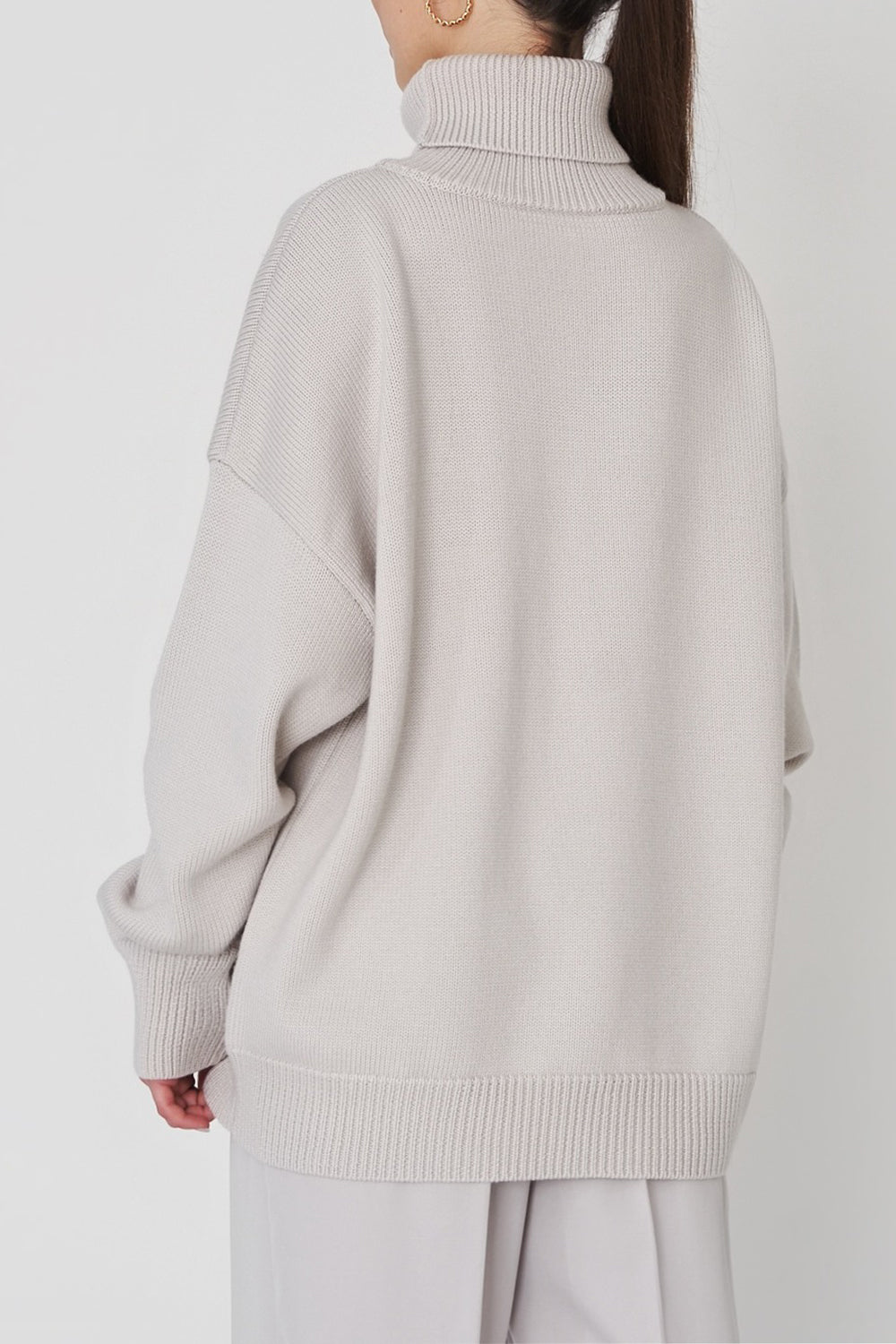 Turtle Neck Dropped Shoulder Sweater BLUE ZONE PLANET