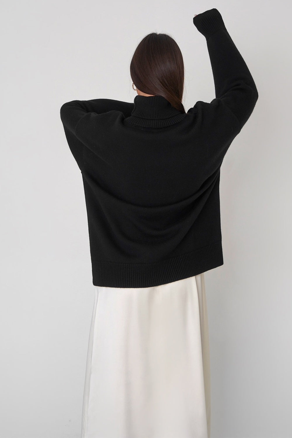 Turtle Neck Dropped Shoulder Sweater BLUE ZONE PLANET