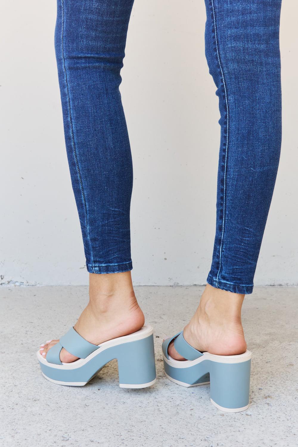 Weeboo Cherish The Moments Contrast Platform Sandals in Misty Blue BLUE ZONE PLANET