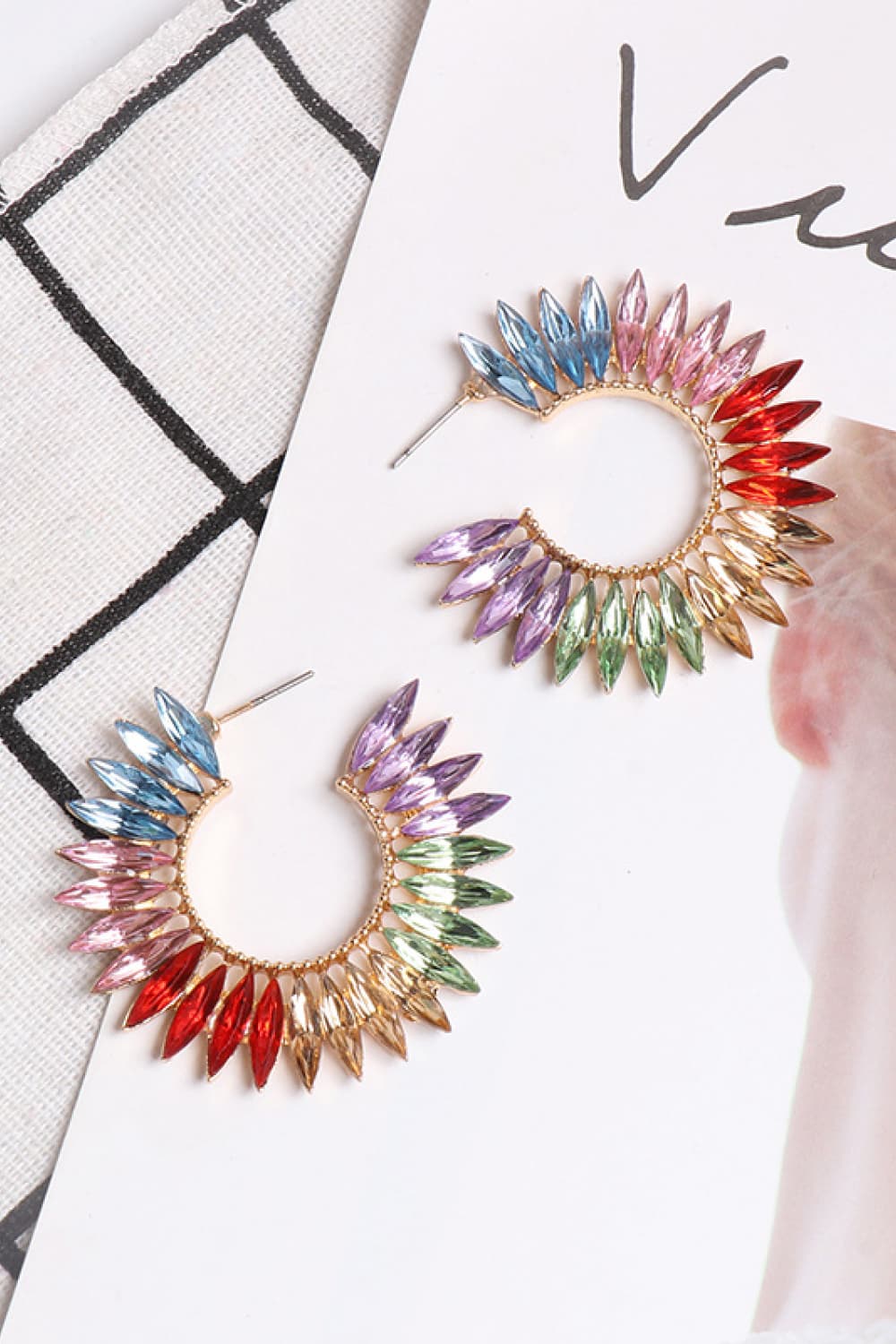Zinc Alloy Acrylic C-Hoop Earrings BLUE ZONE PLANET