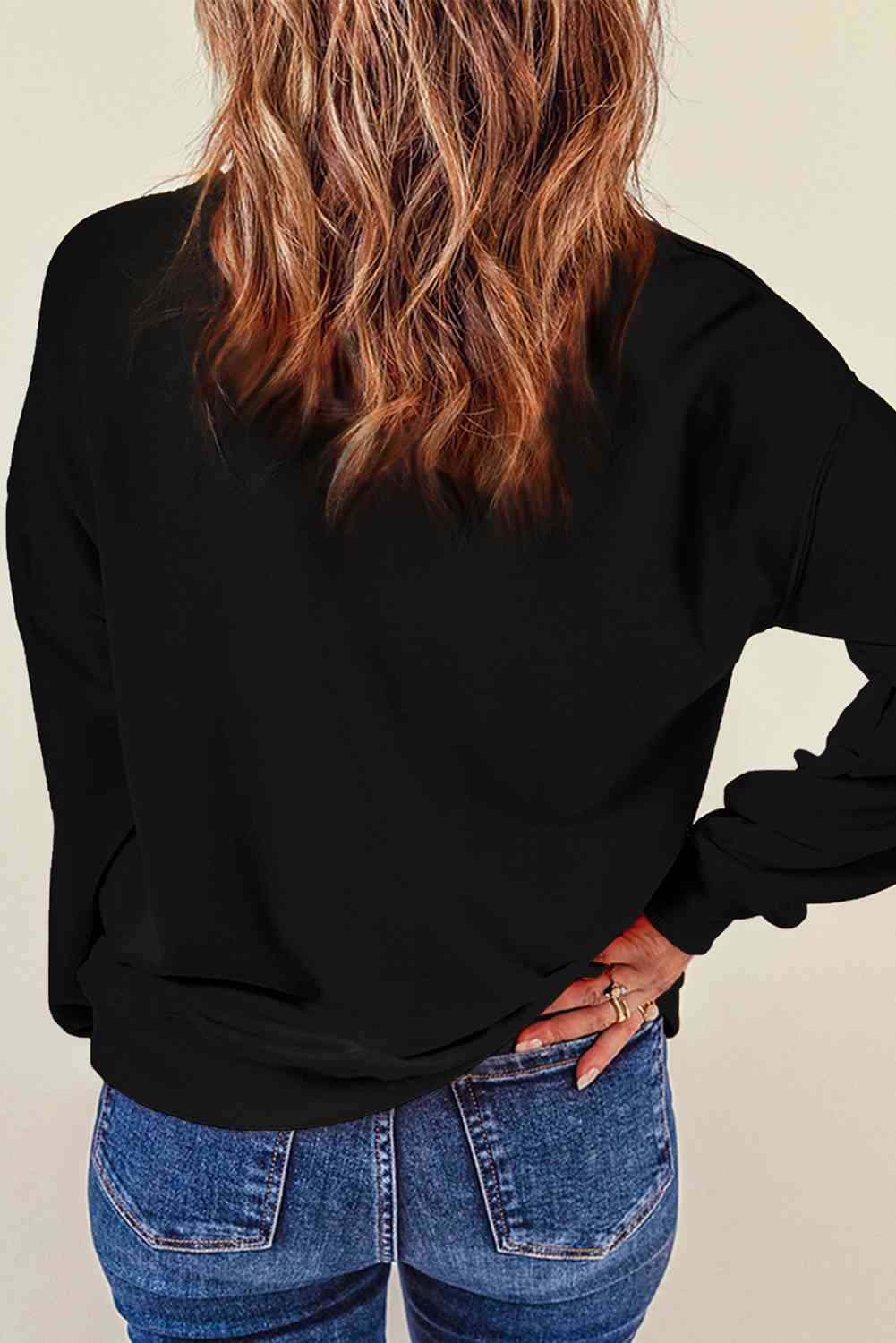 Sequin Santa Patch Round Neck Sweatshirt BLUE ZONE PLANET