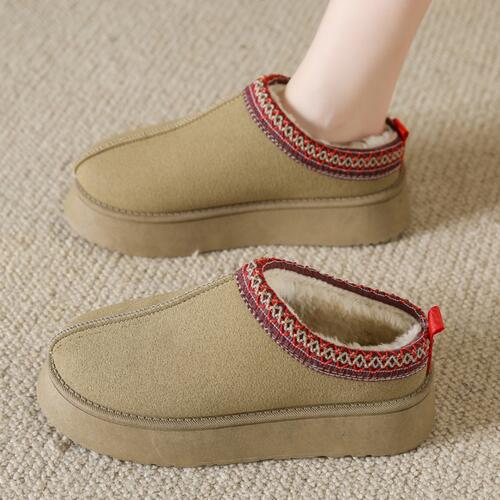 Faux Fur Center-Seam Slippers BLUE ZONE PLANET