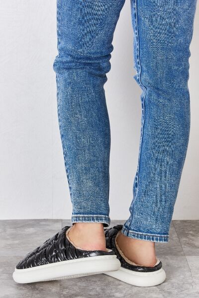 Blue Zone Planet | Melody Puffer Plush Slippers BLUE ZONE PLANET