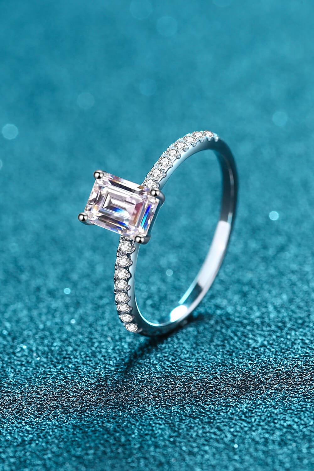 925 Sterling Silver Ring with Moissanite BLUE ZONE PLANET