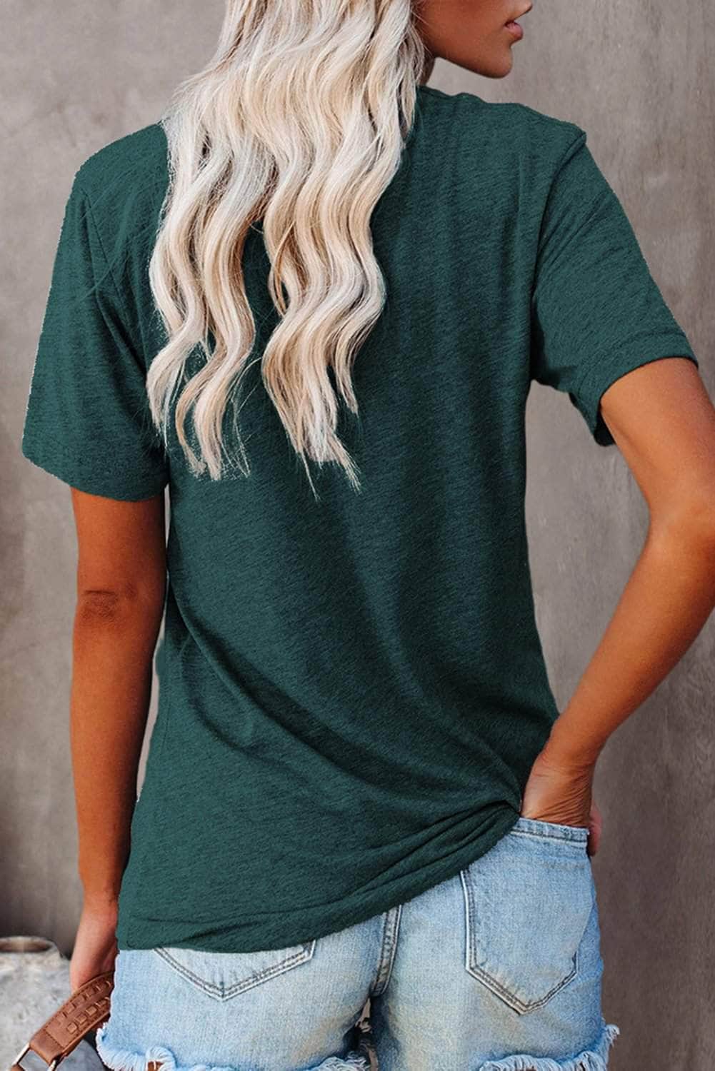 Be Kind Graphic T-Shirt BLUE ZONE PLANET