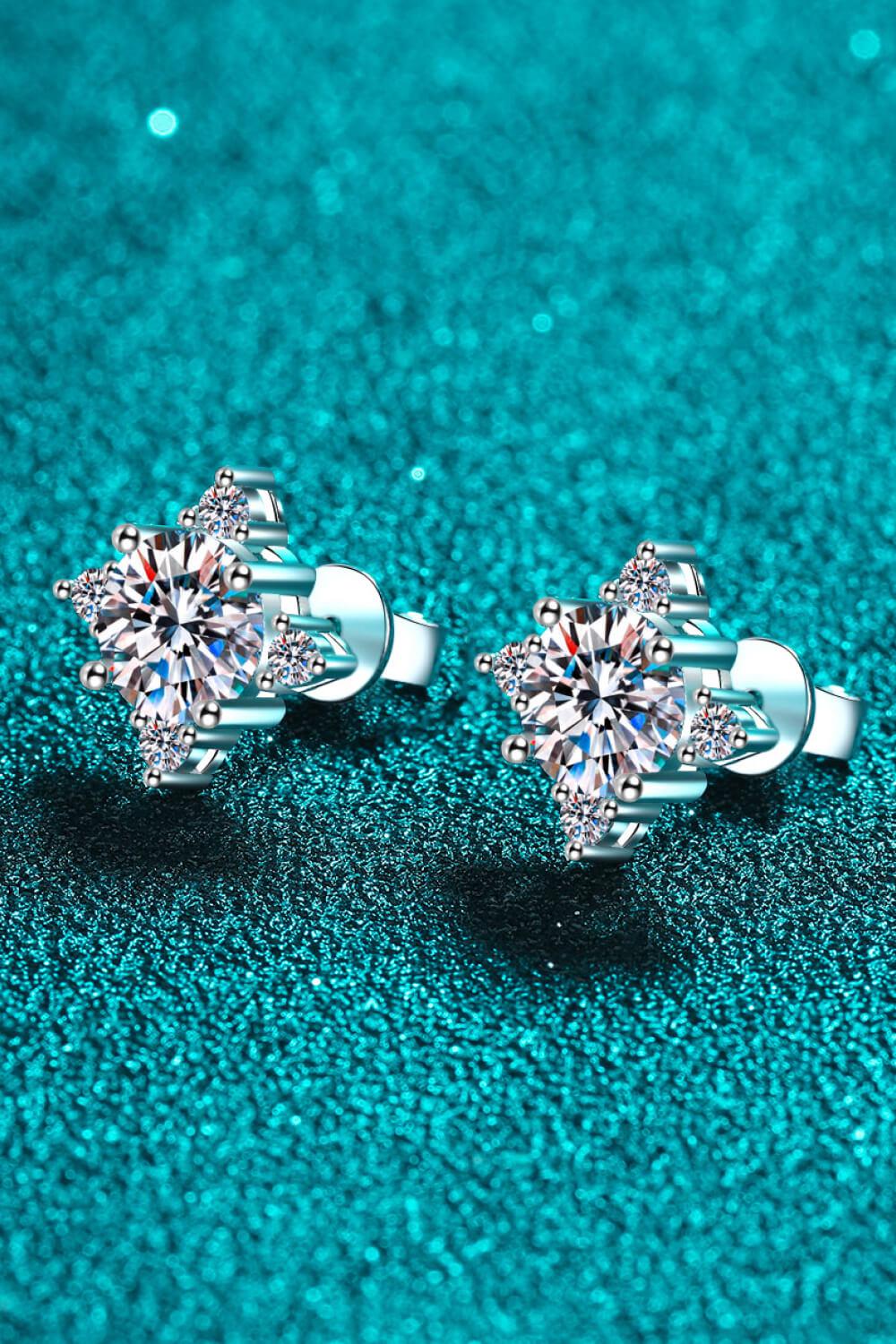 Four Leaf Clover 2 Carat Moissanite Stud Earrings BLUE ZONE PLANET