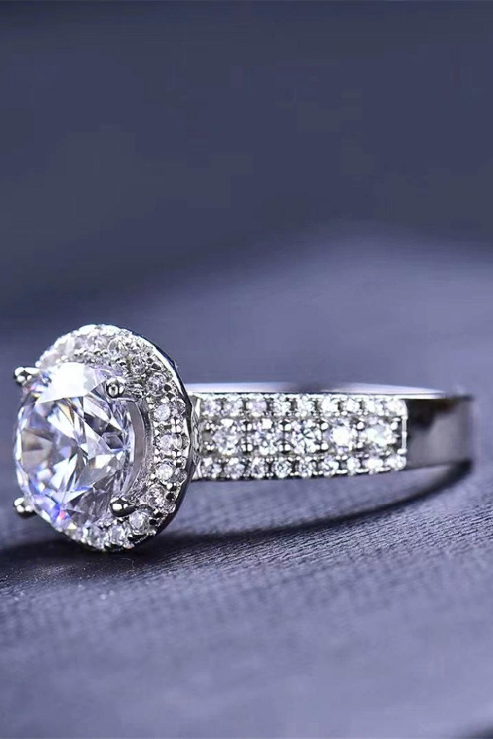Four-Prong Moissanite Round Ring BLUE ZONE PLANET