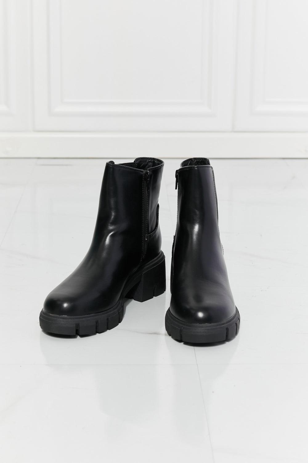 MMShoes What It Takes Lug Sole Chelsea Boots in Black BLUE ZONE PLANET