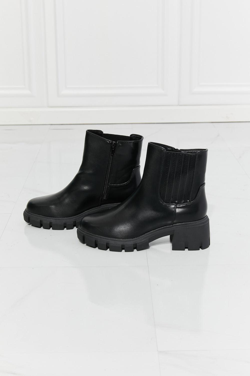 MMShoes What It Takes Lug Sole Chelsea Boots in Black BLUE ZONE PLANET