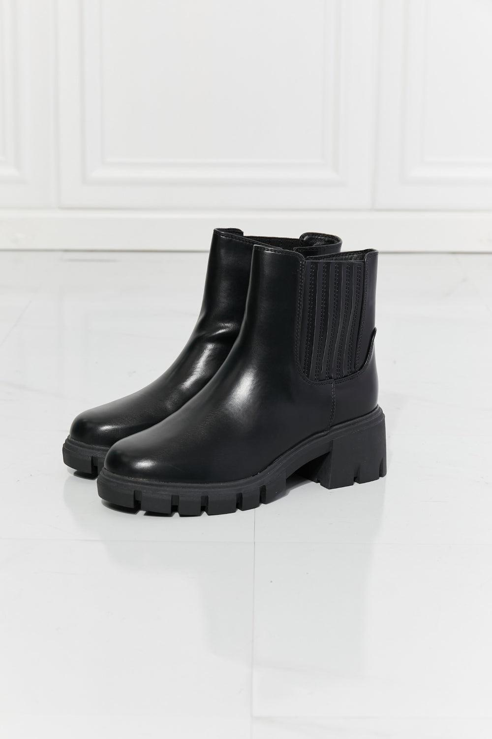 MMShoes What It Takes Lug Sole Chelsea Boots in Black BLUE ZONE PLANET