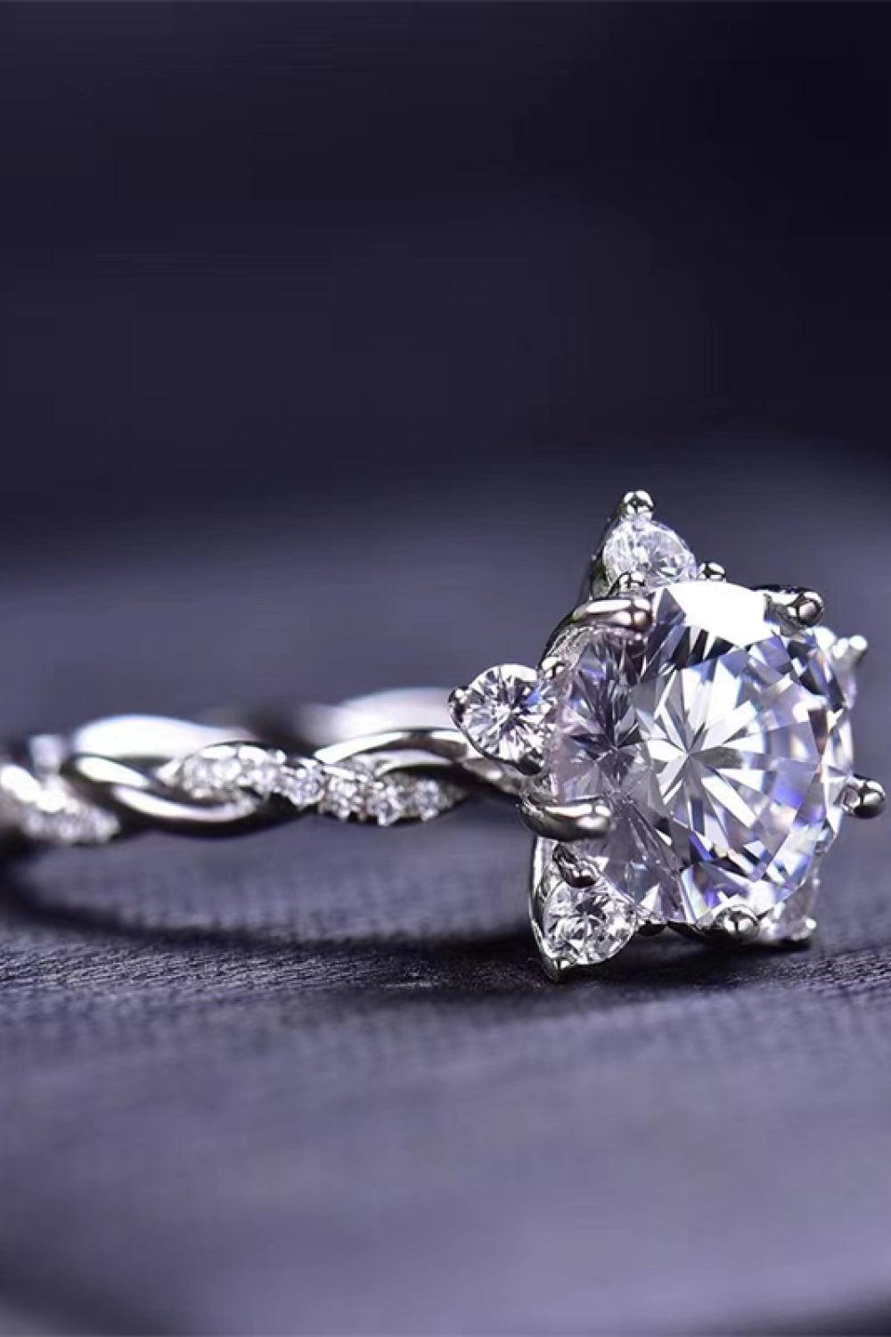 Moissanite Twisted Ring BLUE ZONE PLANET