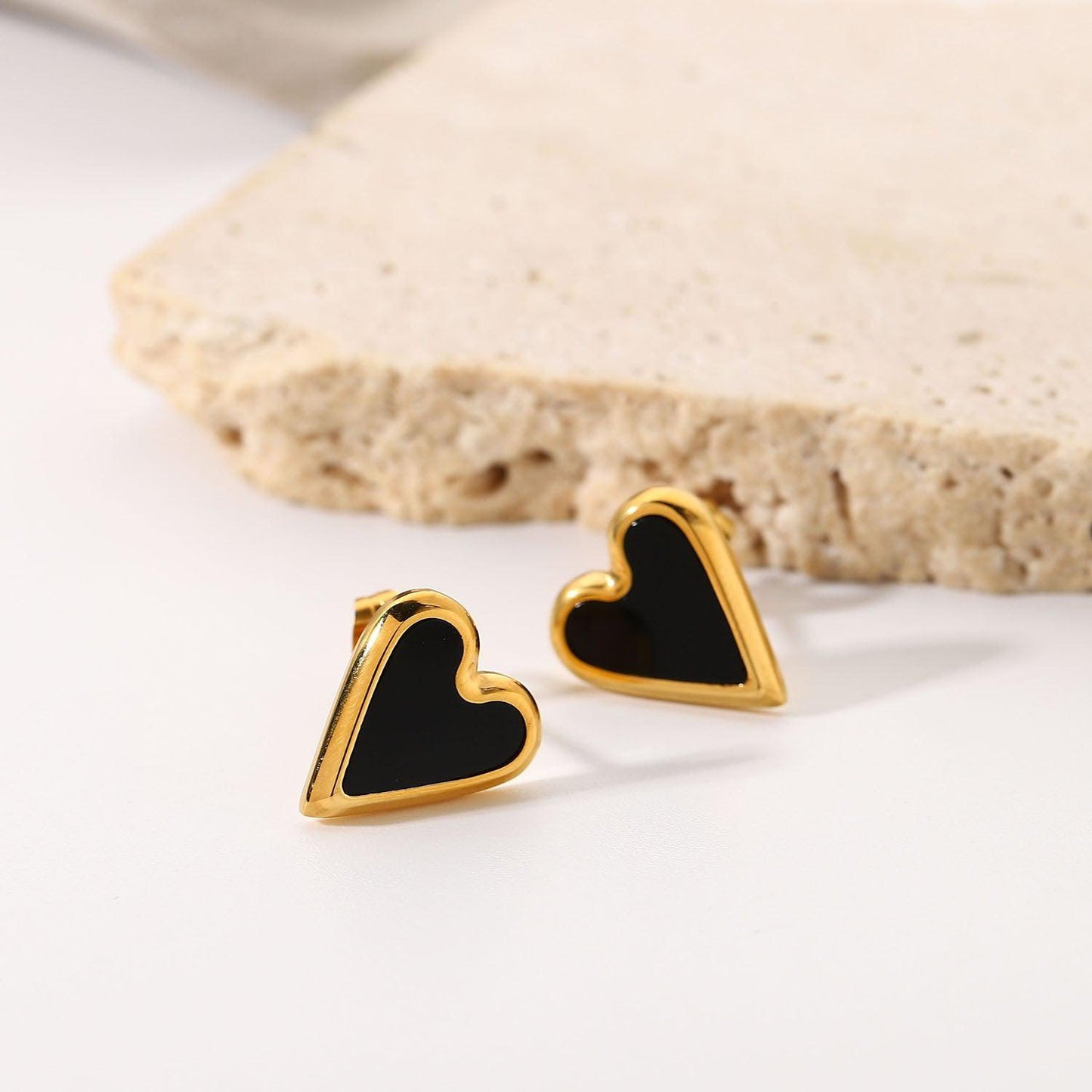 Shell Heart Stud Earrings BLUE ZONE PLANET