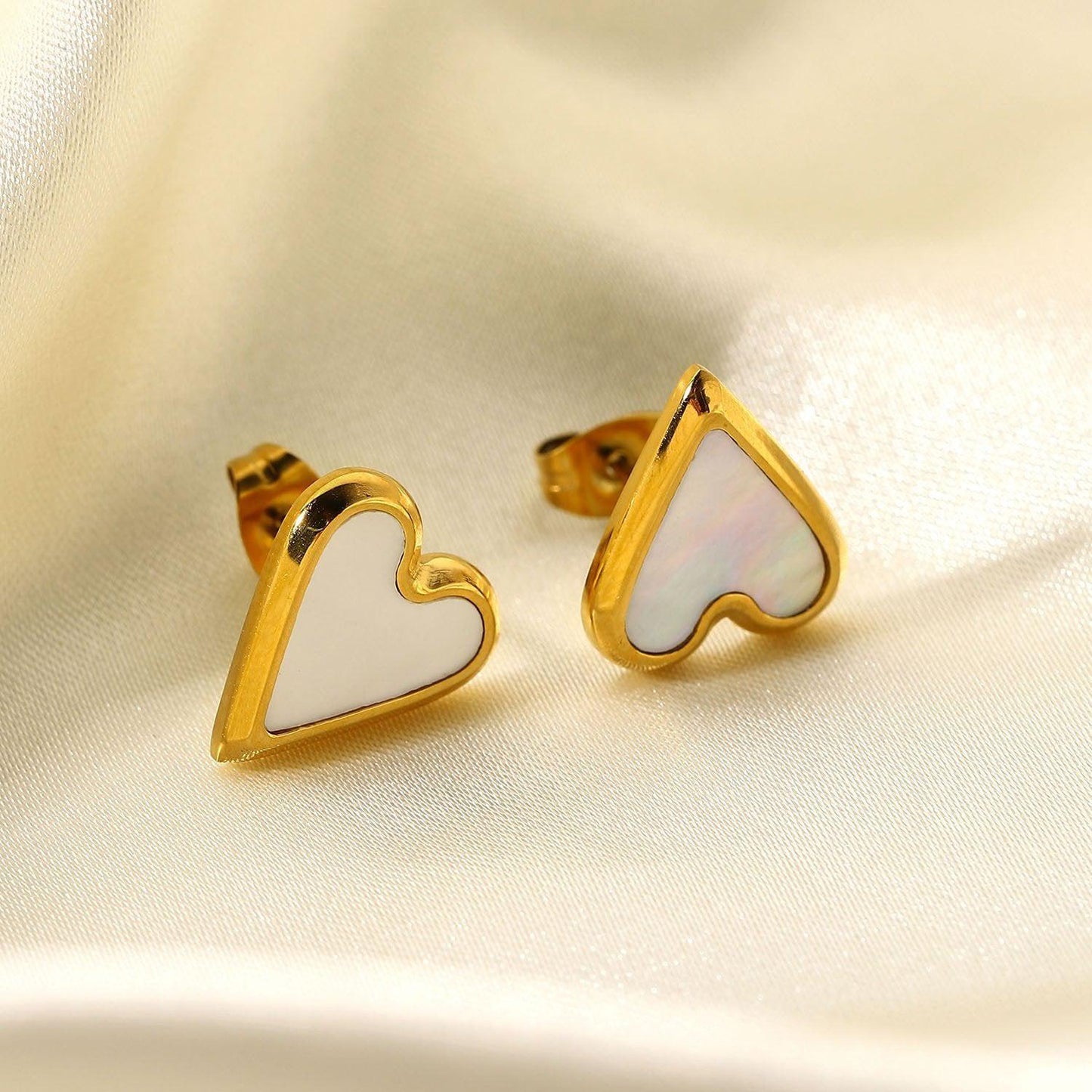 Shell Heart Stud Earrings BLUE ZONE PLANET