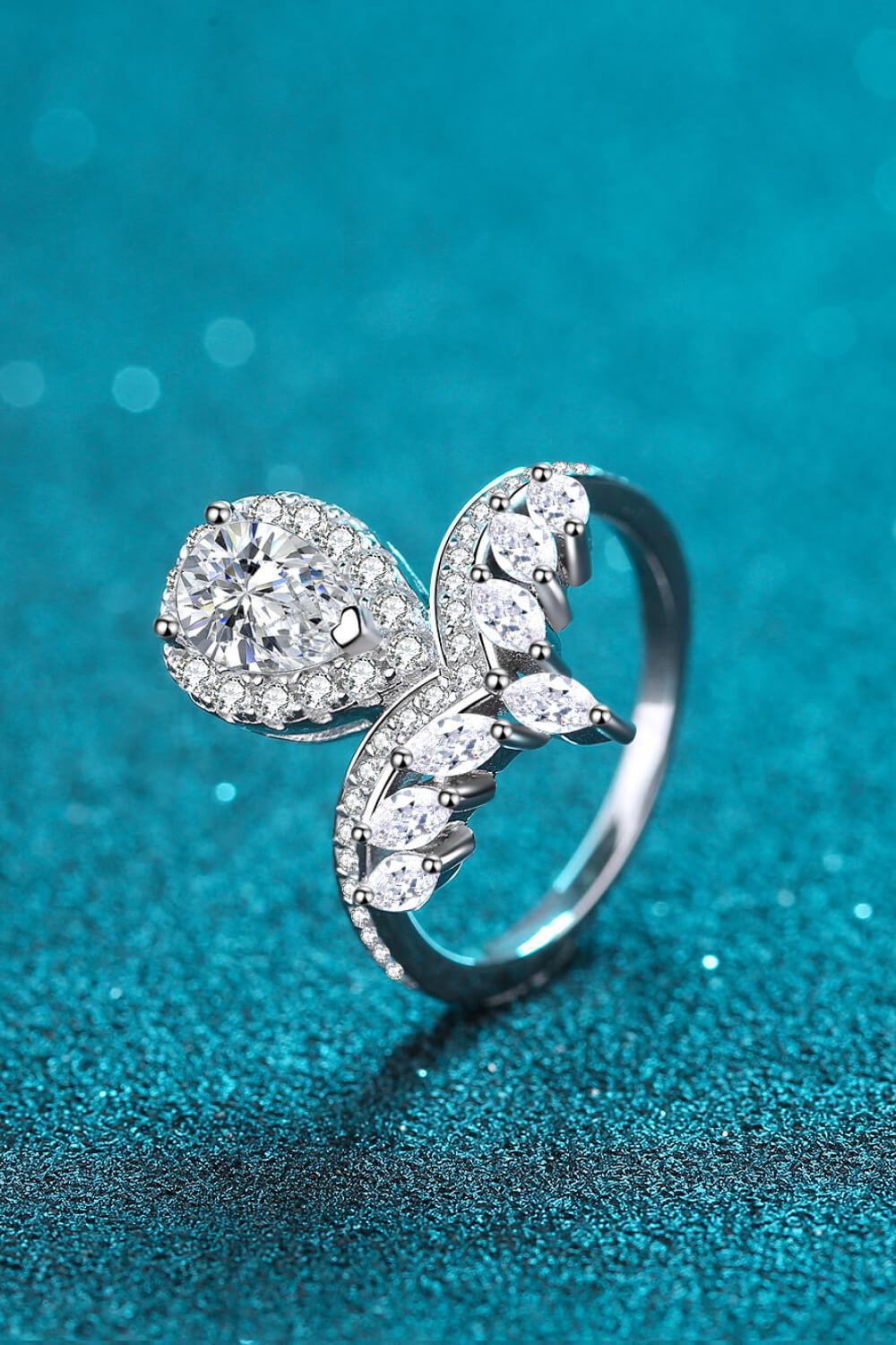 Stand Out Moissanite Ring BLUE ZONE PLANET