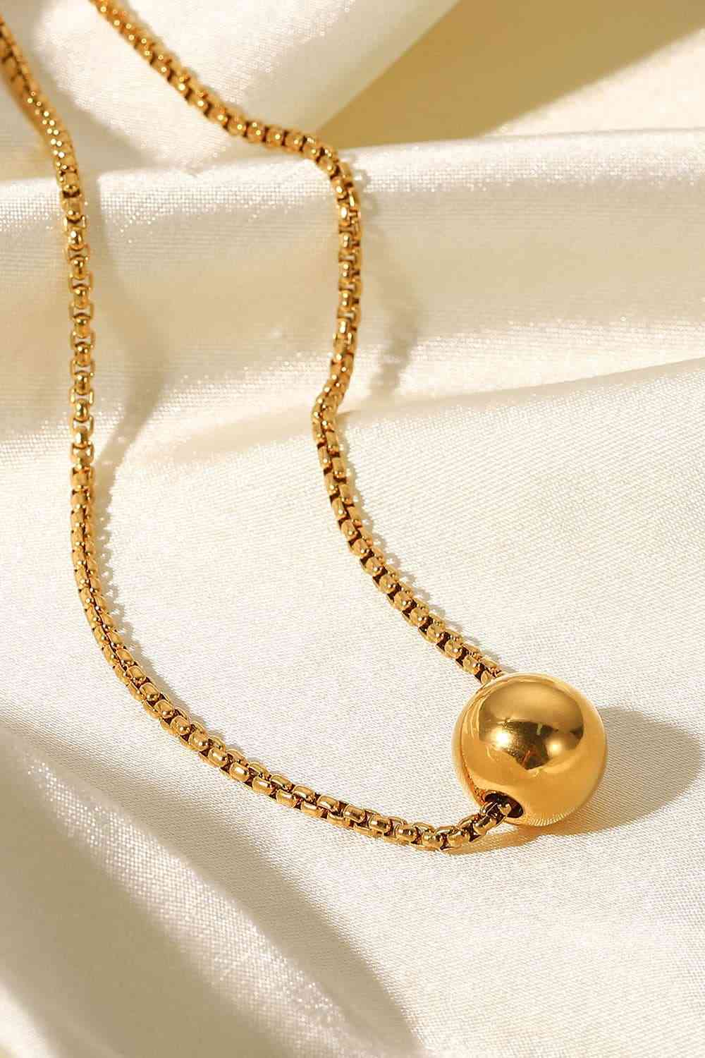 18K Gold-Plated Round Shape Pendant Necklace BLUE ZONE PLANET