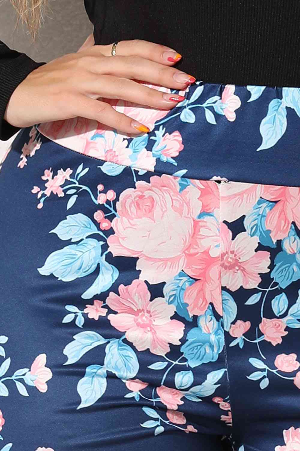 Plus Size Floral Print Legging BLUE ZONE PLANET