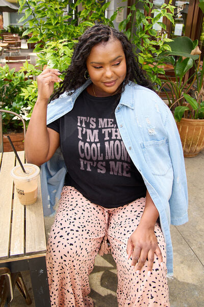 Blue Zone Planet | Simply Love Full Size IT'S ME,HI I'M THE COOL MOM IT'S ME Round Neck T-Shirt BLUE ZONE PLANET