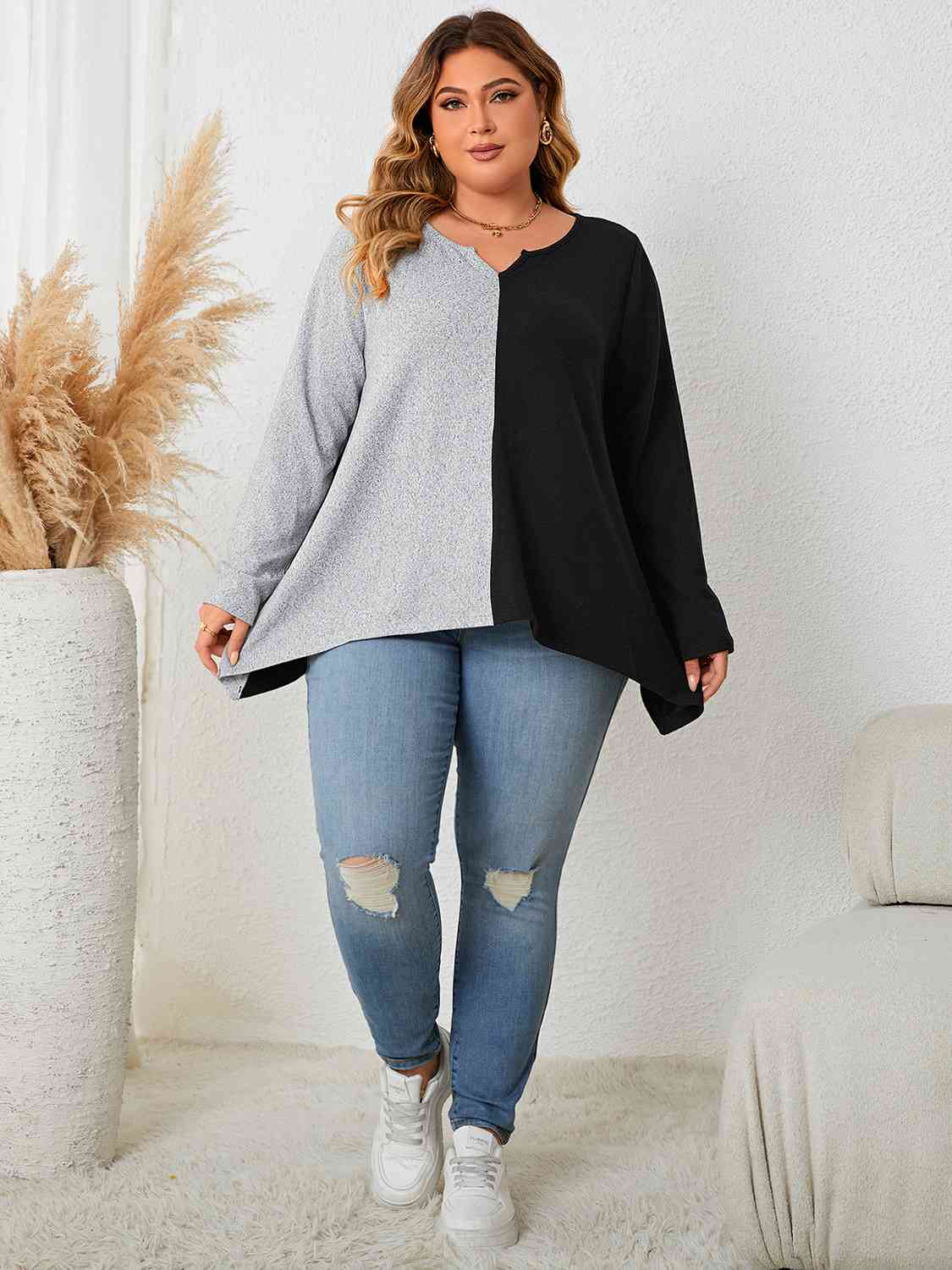 Plus Size Contrast Notched Neck T-Shirt BLUE ZONE PLANET