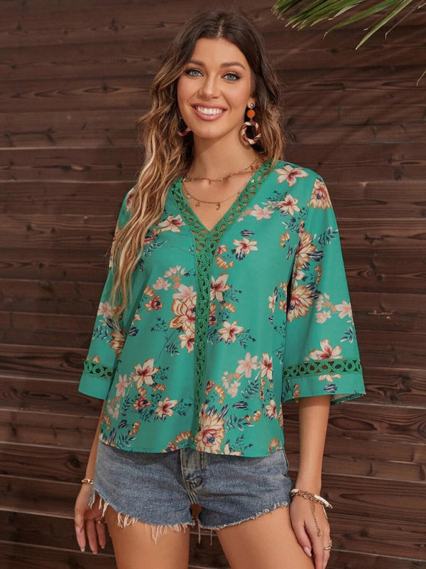V-neck printed patchwork lace flared sleeve top BLUE ZONE PLANET