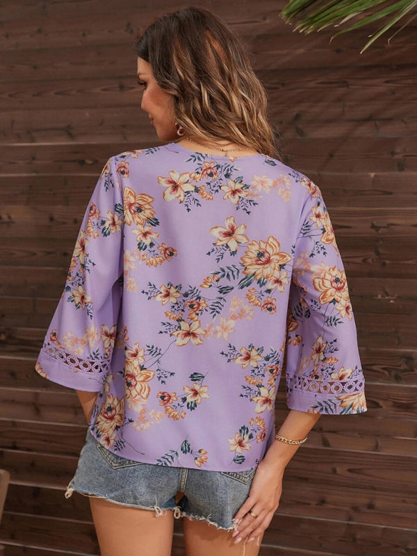 V-neck printed patchwork lace flared sleeve top BLUE ZONE PLANET