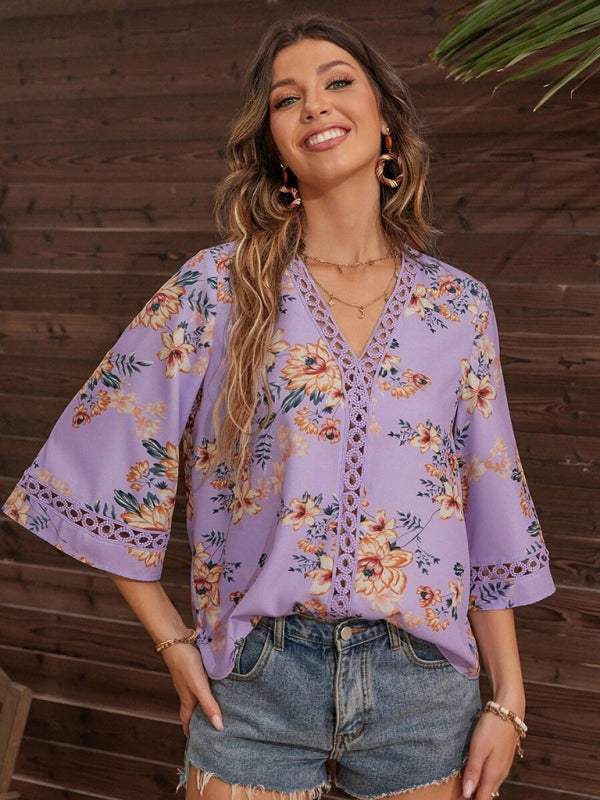 V-neck printed patchwork lace flared sleeve top BLUE ZONE PLANET