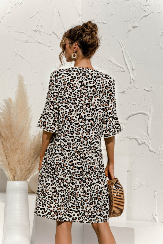Blue Zone Planet | V-neck trumpet sleeve cake style stitching dress BLUE ZONE PLANET