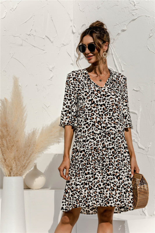 Blue Zone Planet | V-neck trumpet sleeve cake style stitching dress BLUE ZONE PLANET