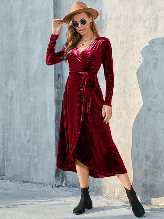 Slit strappy gold velvet mid-length dress kakaclo