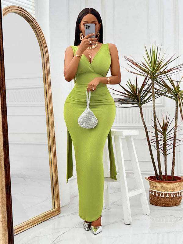 V-neck solid color waisted sleeveless bodycon maxi dress kakaclo