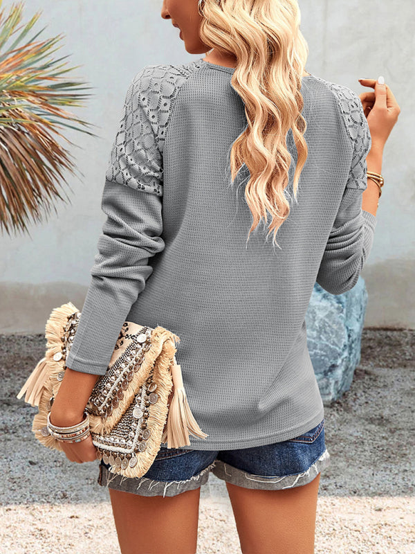 lace V-neck buttoned knit top BLUE ZONE PLANET