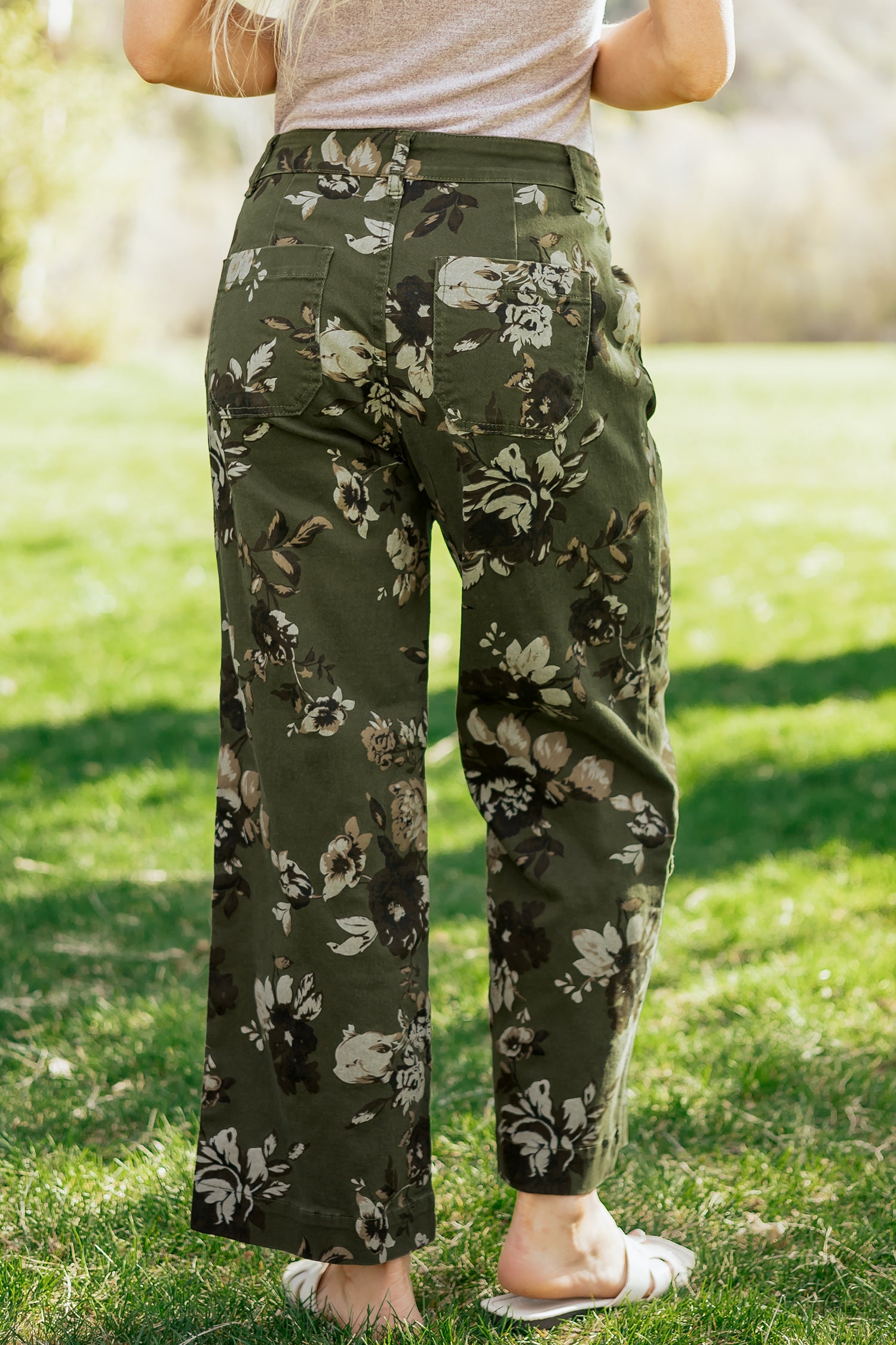 Green Vintage Floral Print Square Patch Pocket Raw Hem Shift Jeans-Bottoms/Jeans-[Adult]-[Female]-2022 Online Blue Zone Planet