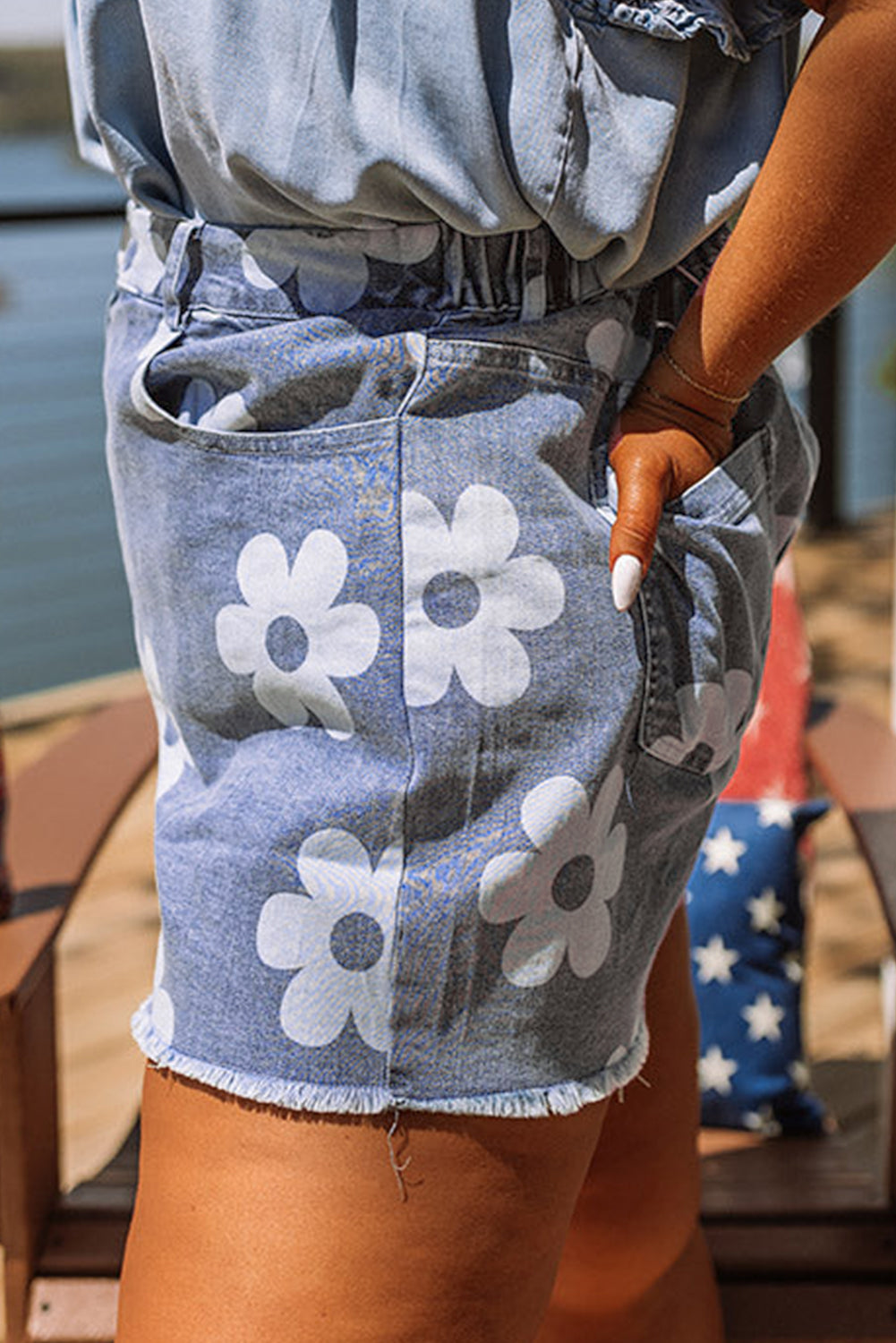 Ashleigh Blue Floral Pattern Raw Hem Plus Size Denim Shorts-Plus Size Bottoms-[Adult]-[Female]-2022 Online Blue Zone Planet