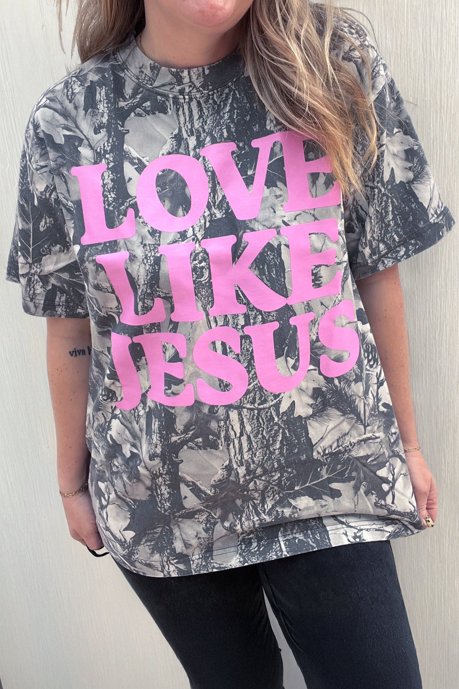 Gray Woodland Camouflage LOVE LIKE JESUS Plus Size T Shirt-Plus Size/Plus Size Tops/Plus Size Tops & Tees-[Adult]-[Female]-Gray-1X-2022 Online Blue Zone Planet