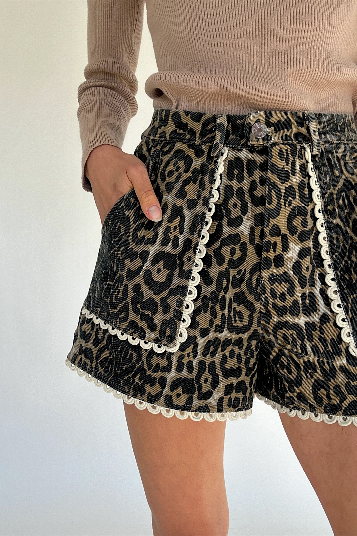 Khaki Contrast Scalloped Lace Trim Leopard Denim Shorts-Bottoms/Denim Shorts-[Adult]-[Female]-2022 Online Blue Zone Planet